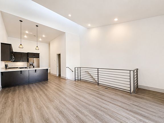 3rd image of 529-543 W 1st St #114