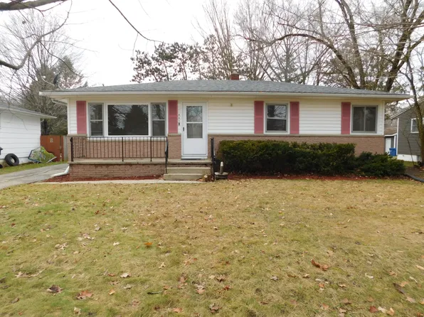 407 N Harris St, Paw Paw, MI 49079