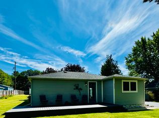 2322 N Lakeshore Dr, Ludington, MI 49431