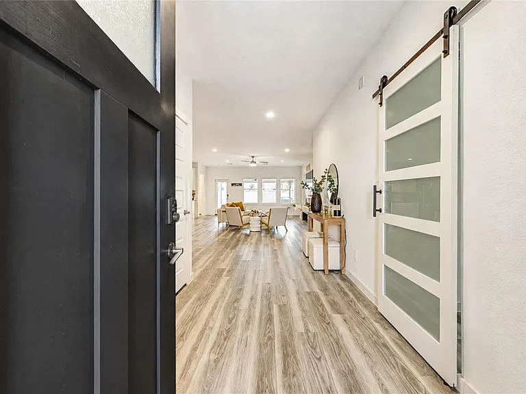 3238 Derry Hill Dr — Photo 4