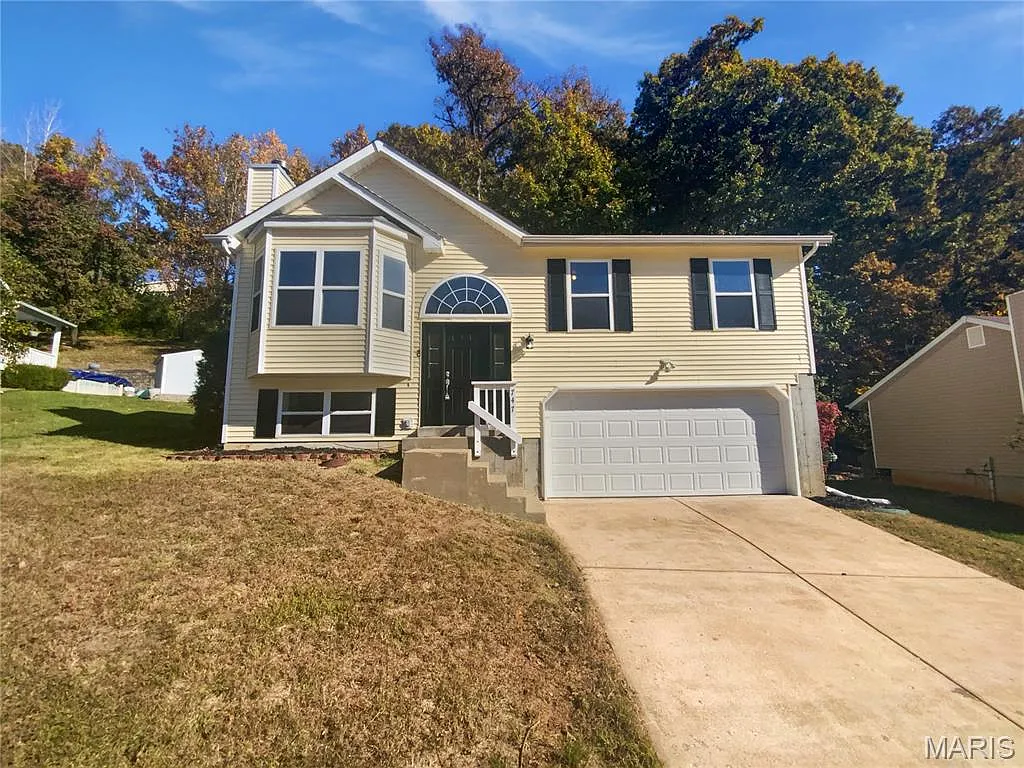 747 Highland Ave photo 1