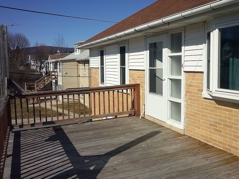 1st image of 325 Cedar St