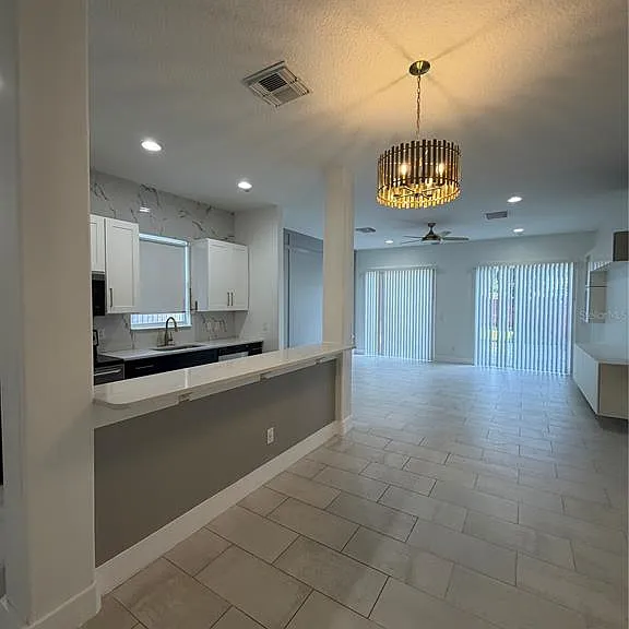 3007 E Central Blvd #3007 — Photo 6