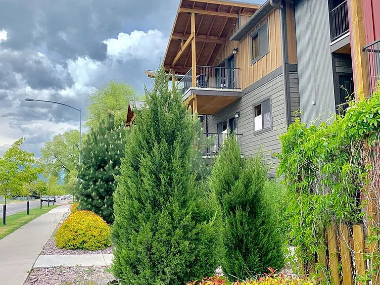 4015 S Russell St — Photo 17