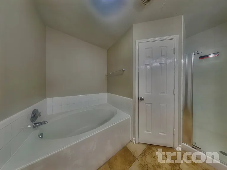 29418 Fox River Dr — Photo 12