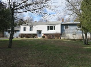 864 Monmouth Rd, Cream Ridge, NJ 08514