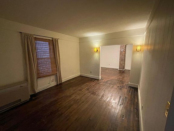 3rd image of 938 S Henry Ave