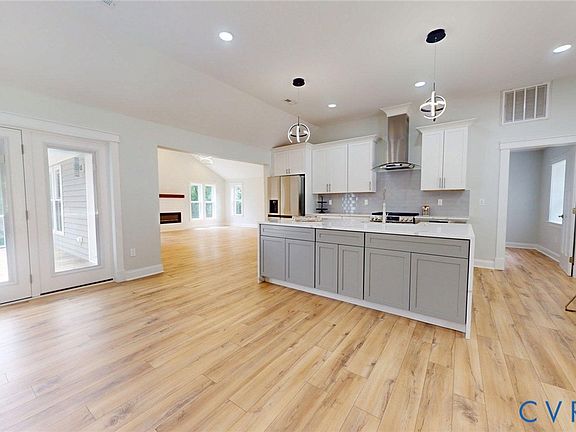 4th image of 907 Sunset Dr