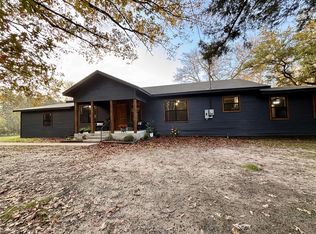 514 E Linn St, Huntington, TX 75949