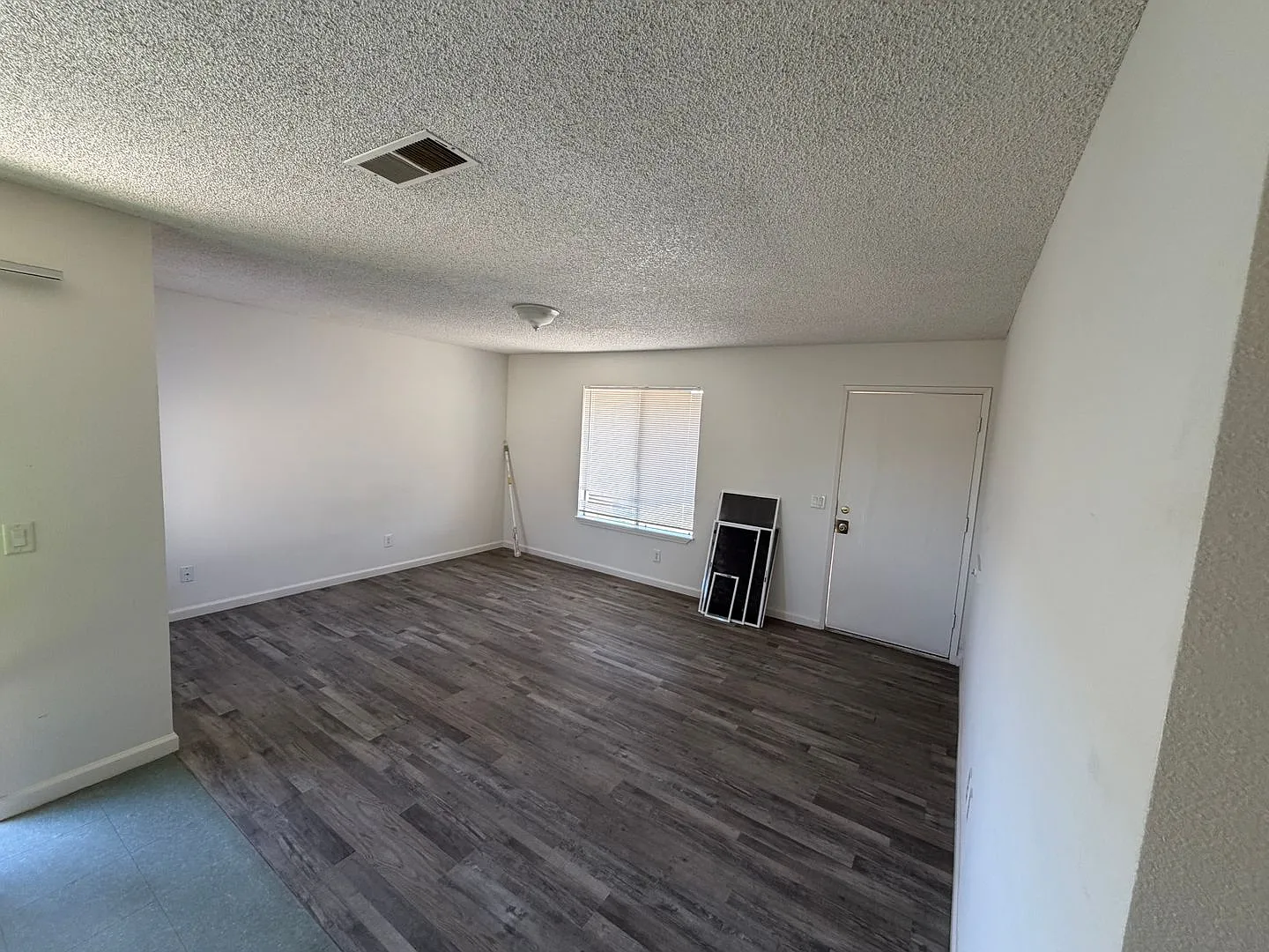 4813 Almaguer Ave. — Photo 3