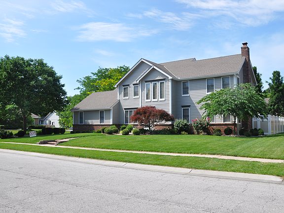 2nd image of 1518 NE Yorkshire Dr