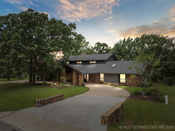 12526 S 12th St, Jenks, OK 74037