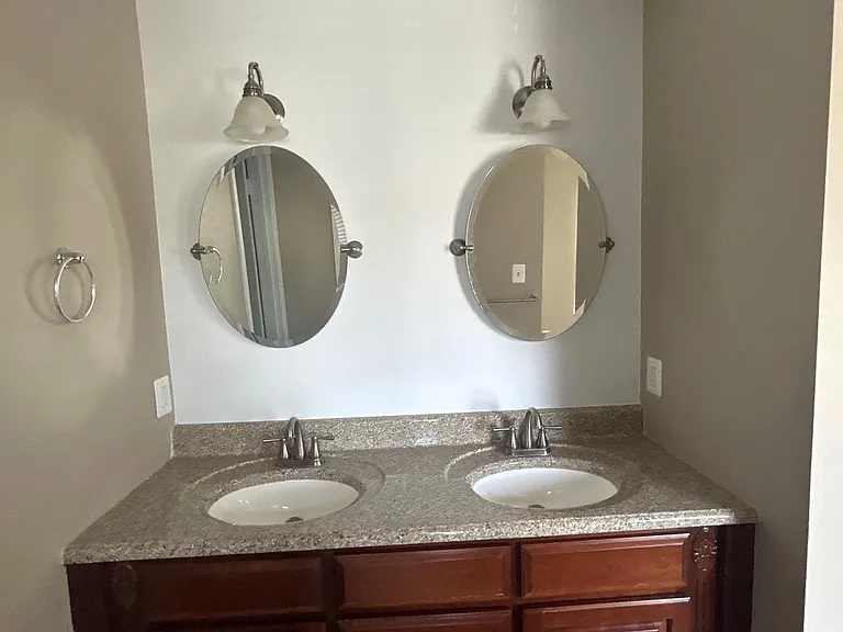 7804 Harrowgate Cir #D — Photo 23
