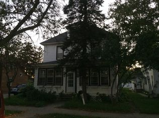 136 Meridian St S, Belle Plaine, MN 56011