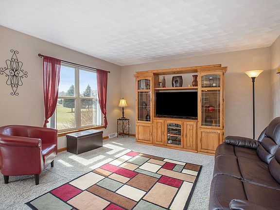 5th image of 118 Kensington Cir