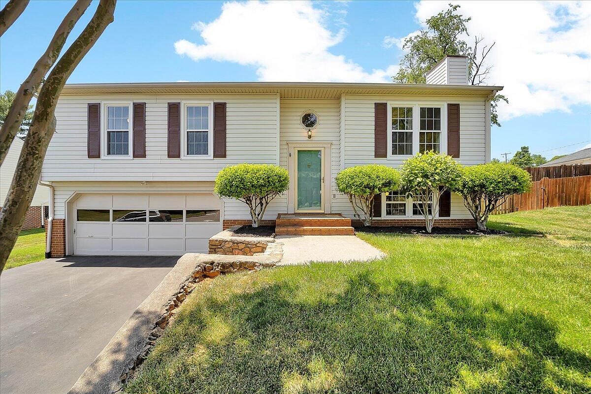 6038 Old Manor Ct, Roanoke, VA 24019 Zillow