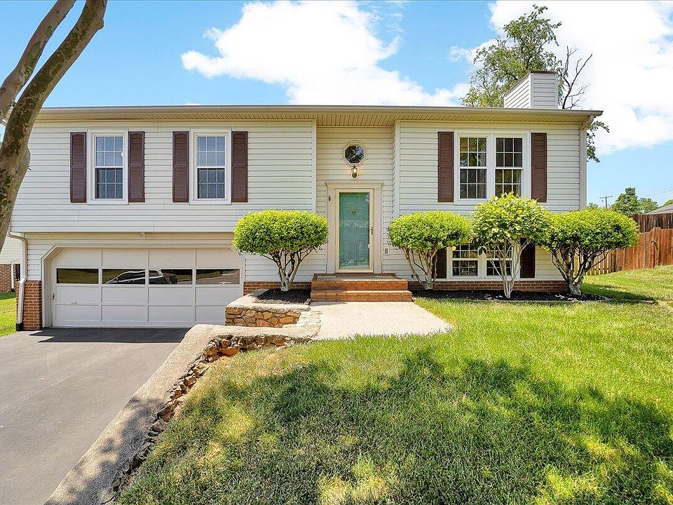 1st image of 6038 Old Manor Ct