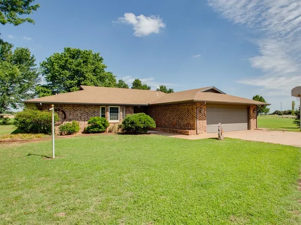 4606 S Covered Wagon Trl, Enid, OK 73701