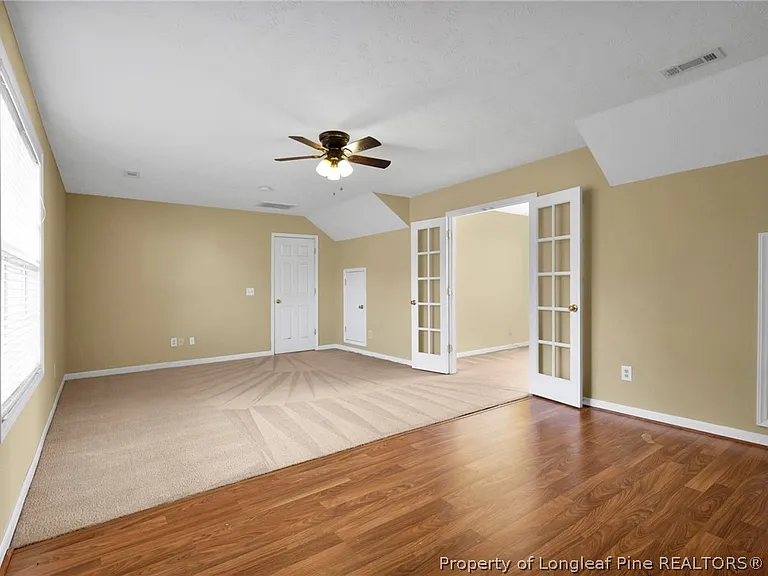 75 Countess Ct — Photo 17