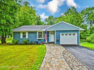 827 Somers Ln, Stroudsburg, PA 18360