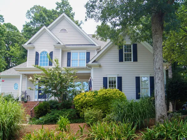 4009 High Mountain Dr, Raleigh, NC 27603