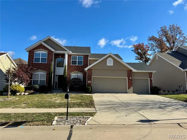 84 S Ridgewynd Ct, Lake Saint Louis, MO 63367