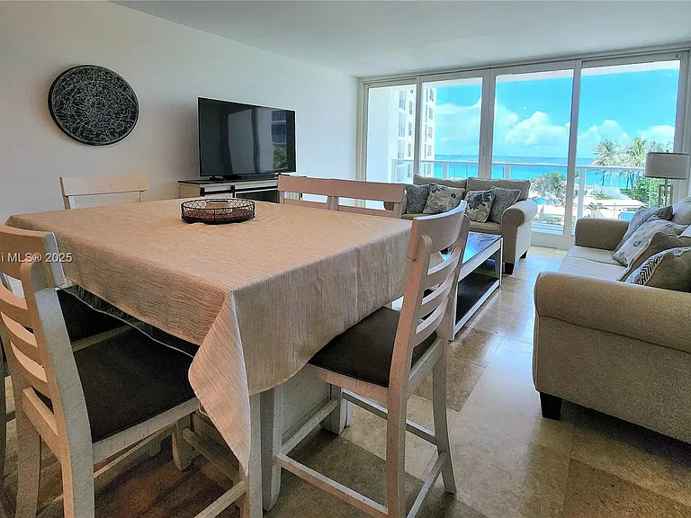 3505 S Ocean Dr #320 — Photo 4