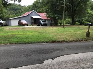 1401 Crestview Rd, Rogers, AR 72756