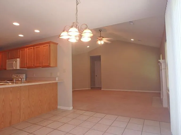 2303 Silver Leaf Ct — Photo 6
