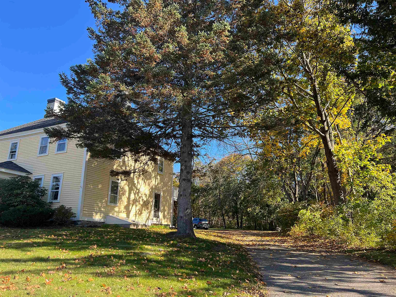156 Portsmouth Ave — Photo 2