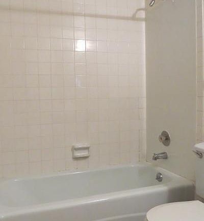 5th image of 2325 14th Ave S APT 44