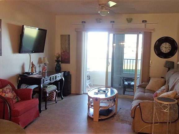 5th image of 358 Grove Isle Cir
