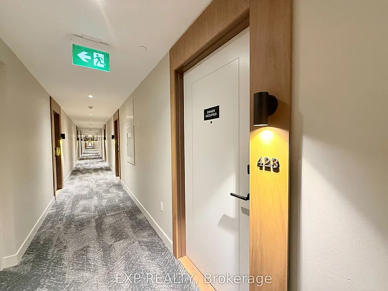 560 Rideau St #423 — Photo 23