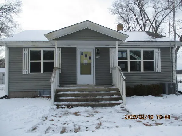 1114 Orchid St SE, Demotte, IN 46310