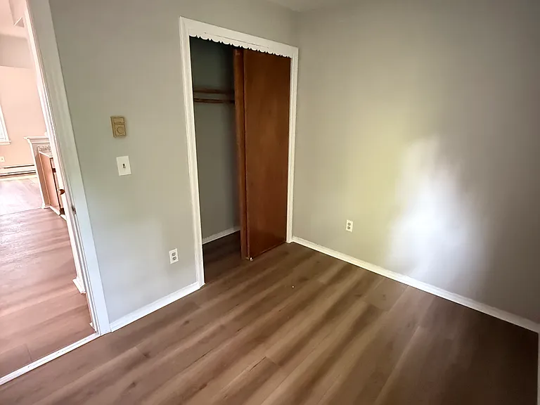 220 Glen Haven Rd #D — Photo 11
