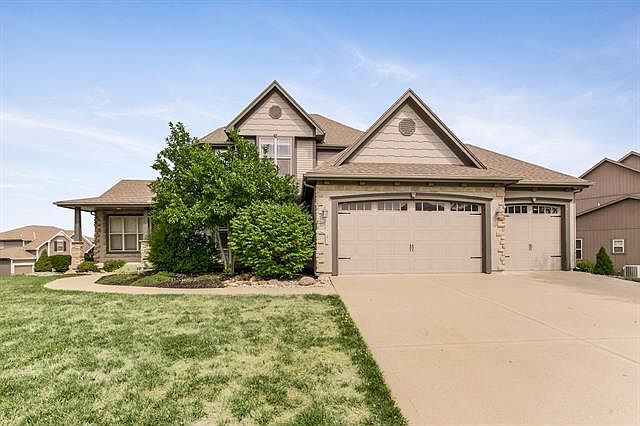 1st image of 17740 N Alder Ct