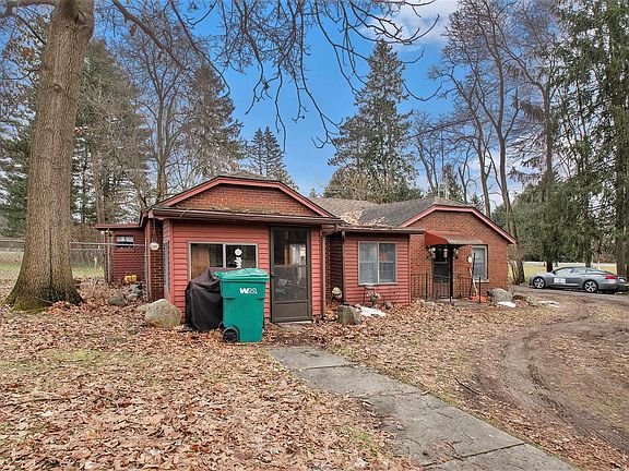 3rd image of 57481 Crumstown Hwy