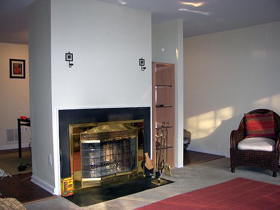 3rd image of 1564A Westmoreland St