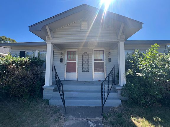 2nd image of 711 W Lillie Blvd #2