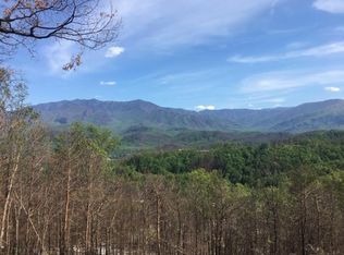 834 Leisure Ln, Gatlinburg, TN 37738