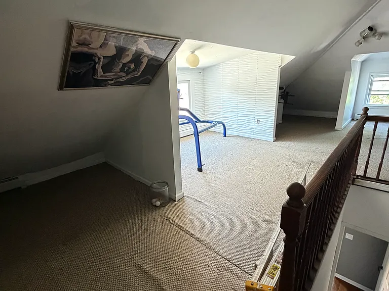 1056 Hunterdon St — Photo 11