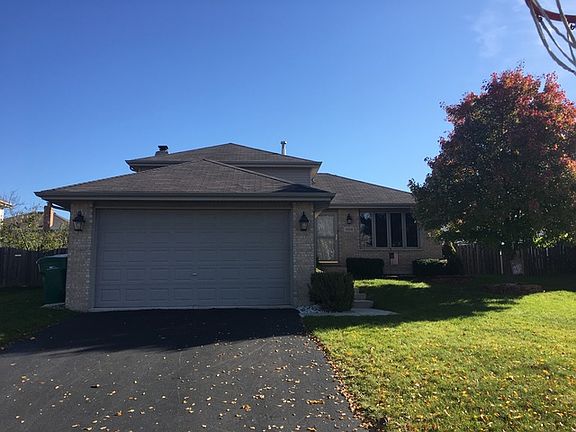 2nd image of 1008 Flagstaff Ln