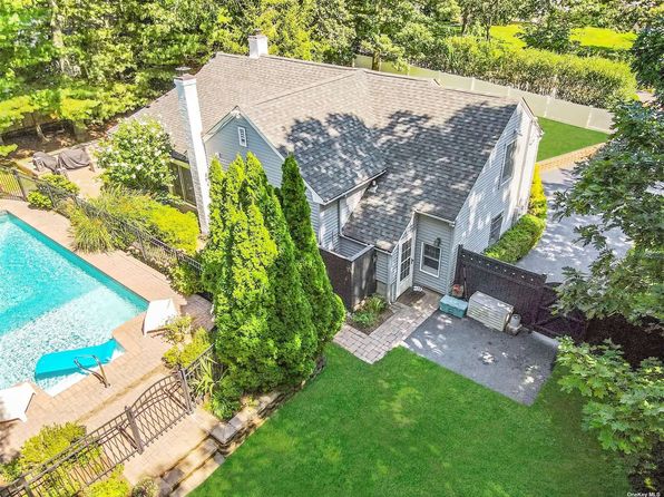 Hampton Bays NY Real Estate - Hampton Bays NY Homes For Sale | Zillow