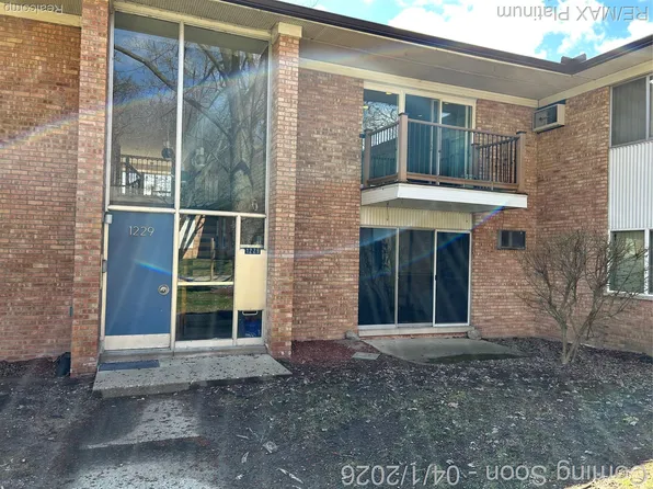 1229 Island Dr APT 204, Ann Arbor, MI 48105