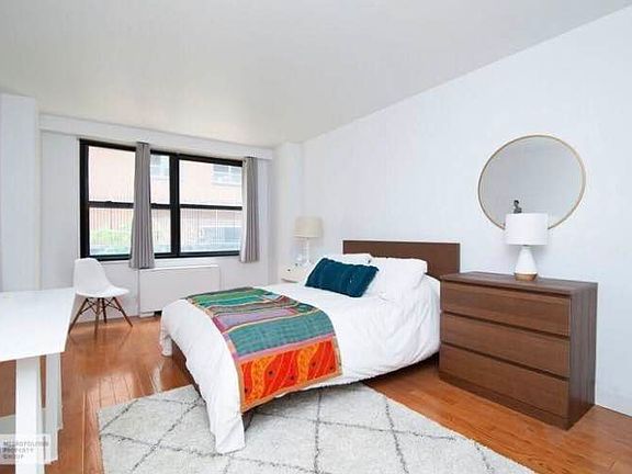 4th image of 7 E 14th St #327A