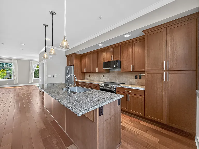 1078 NE High St — Photo 1