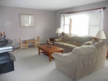 5th image of 725 Park St