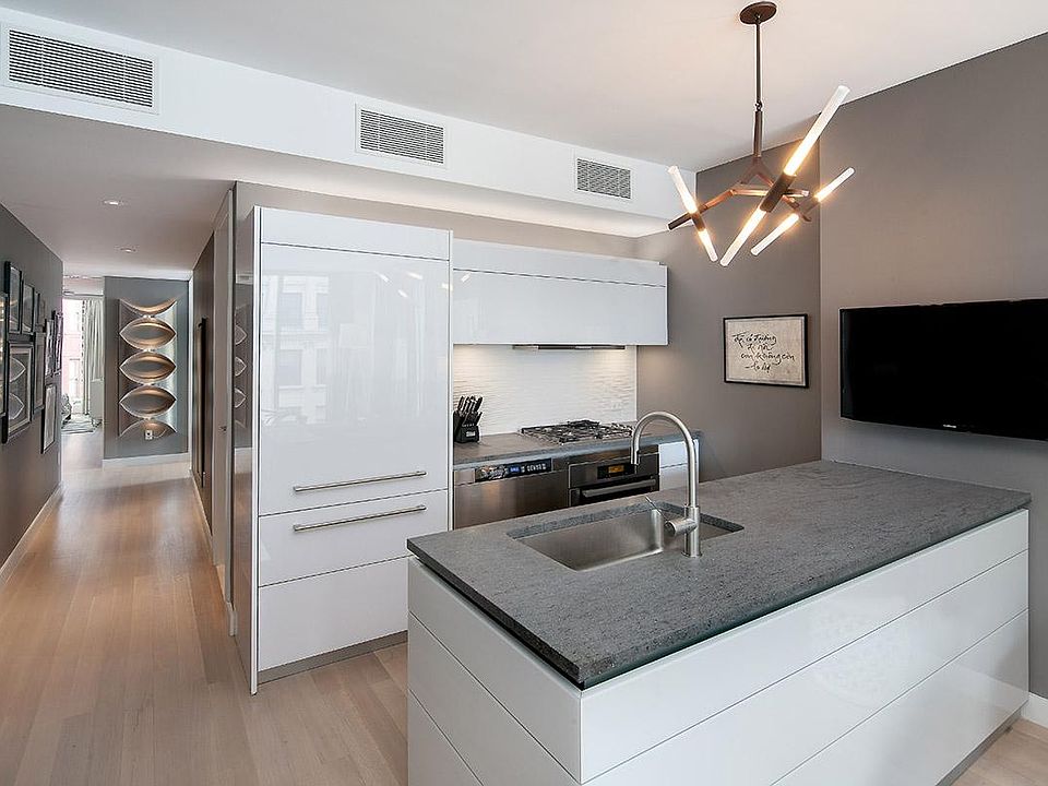 2nd image of 241 5th Ave APT 12B
