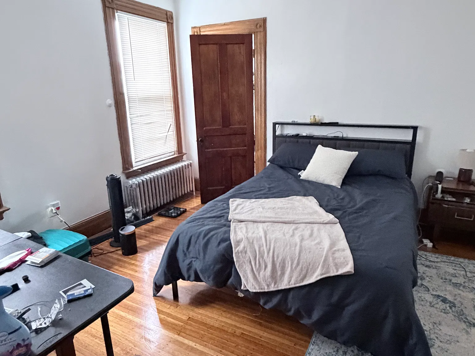 3 bed, 1300 sqft, $2,350 — Photo 3