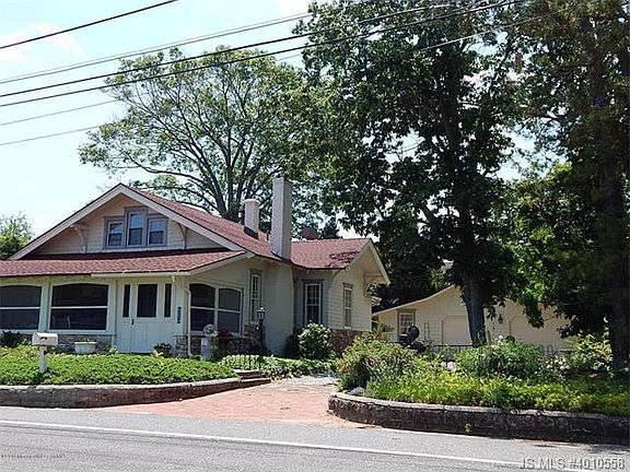 2nd image of 644 Bayside Ave